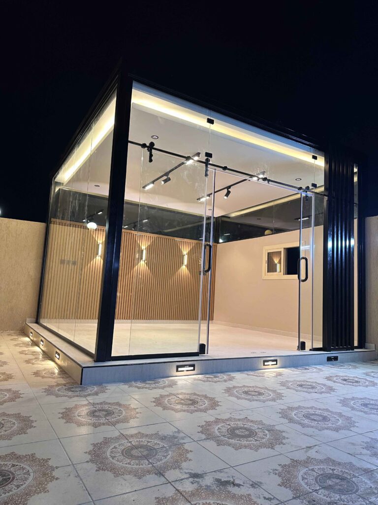 غرف زجاجية بالدمام